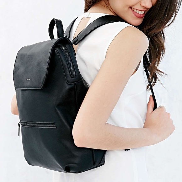 Matt&Nat Peltola Backpack/Summer Collection - Picture 3 of 11